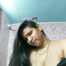 Hindi Sex Photos Sexy Desi College Girl In Bathroom