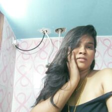 Hindi Sex Photos Sexy Desi College Girl In Bathroom