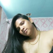 Hindi Sex Photos Sexy Desi College Girl In Bathroom