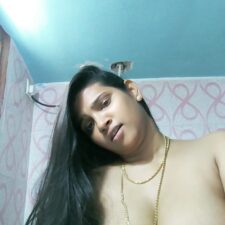 Hindi Sex Photos Sexy Desi College Girl In Bathroom