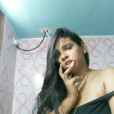 Hindi Sex Photos Sexy Desi College Girl In Bathroom