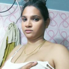 Hindi Sex Photos Sexy Desi College Girl In Bathroom