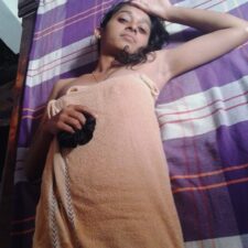 Young Hot Desi Housewife Naked Ready For Sex