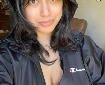 Cute Hot Young Indian College Teen Homemade Nudes