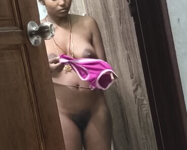 Tamil Aunty Voyeur Homemade MMS