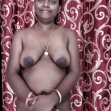 South Indian Mature Bhabhi Sushma Aunty
