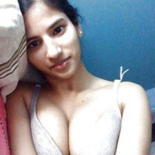 Real Indian College Girl Seductive Nudes