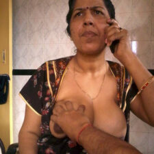 Mature Indian MILF Handjob Blowjob Pussy Fucking Sex