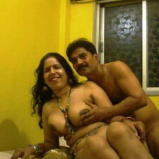 Mature Indian MILF Bhabhi Hot Hardcore Sex