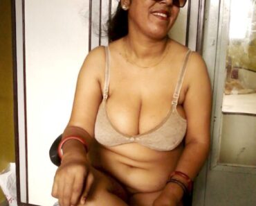 Mature Indian MILF Bhabhi Hot Hardcore Sex