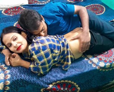 Real Indian MILF Wife Foreplay With Sensual Hot Sex