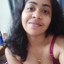 Hot Indian Babe 34C Size Big Boobs Revealed