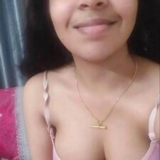 Hot Indian Babe 34C Size Big Boobs Revealed