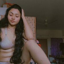 Naughty Desi College Girl Sunaina Nude Photos Leaked