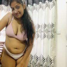 Chubby Desi Bhabhi In Hotel With Husband Nude Viral MMS