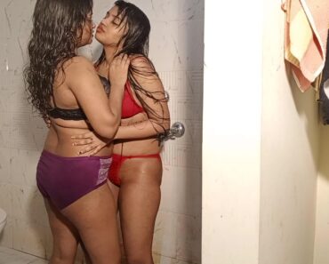 Gorgeous 18 Year Old Big Boobs Lesbian Girls Shower