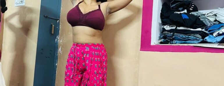 Bedroom Heat Curvy Indian Bhabhi Midnight Temptation Sex