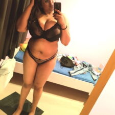 Hot Chubby Indian MILF Exposing Big Ass